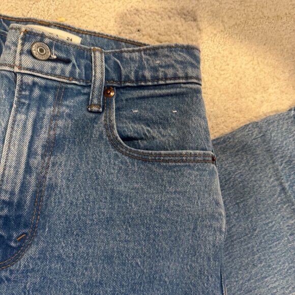 Abercrombie & Fitch The 90s Straight Ultra High Rise - Short - Picture 4 of 11